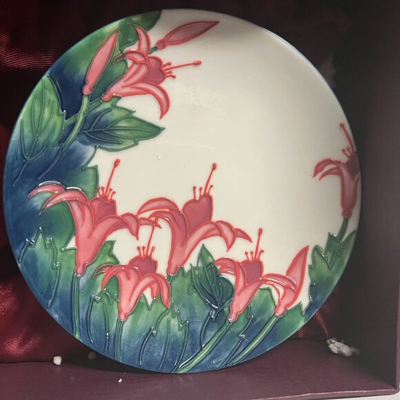 Benaya Fuchsia Garden Coffee Mug and Dessert Plate set (4 sets available) - Picture 5 of 8